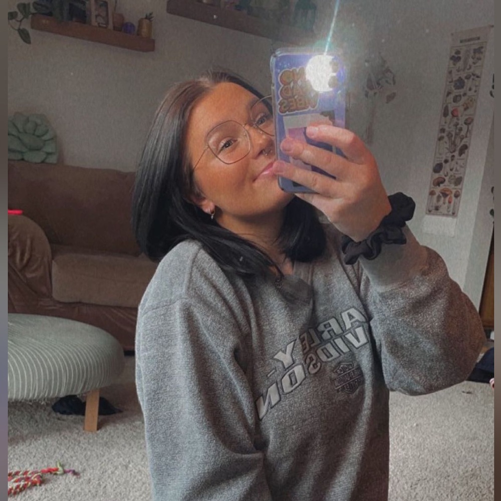 Meet your Posher, Hannah